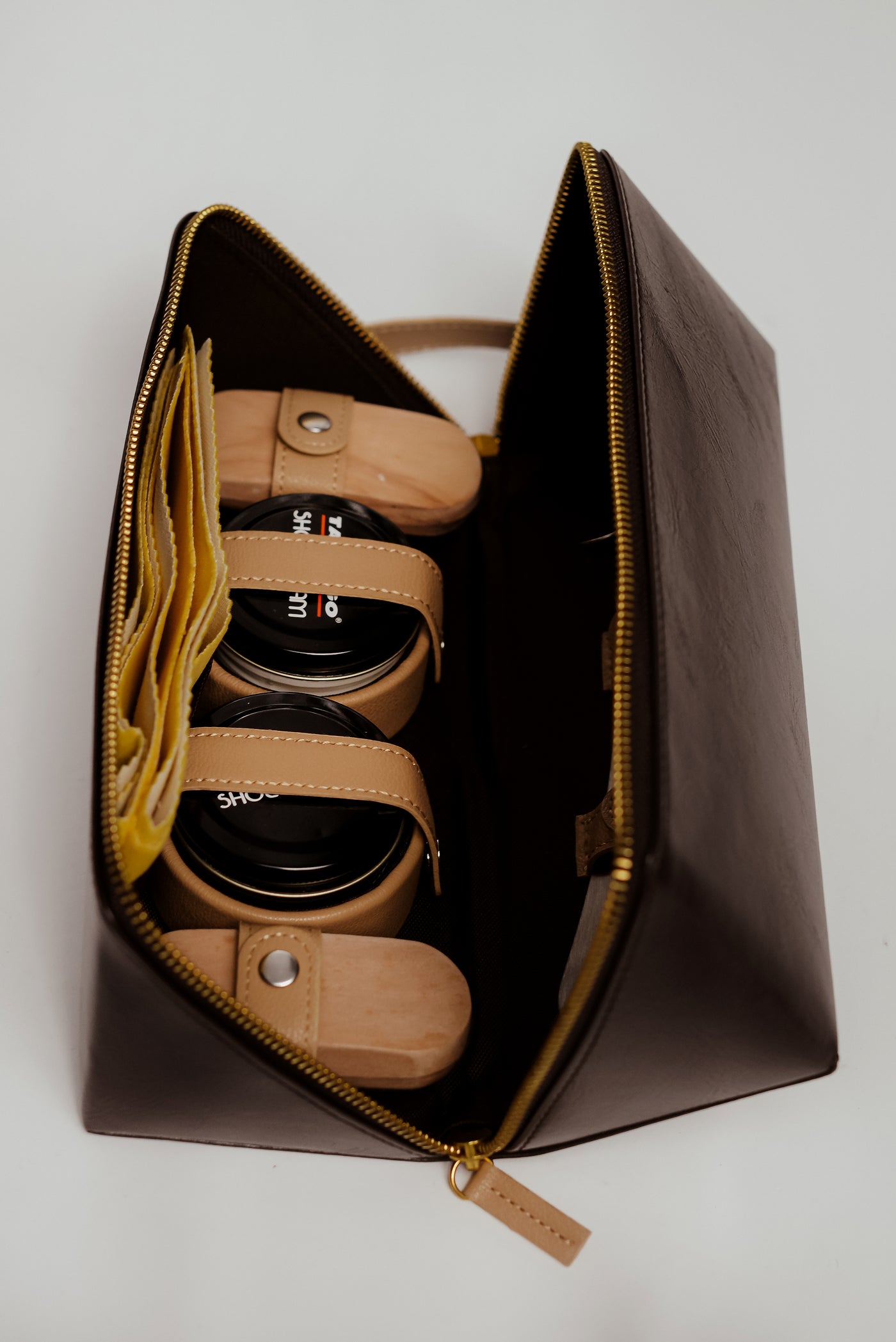 Набір для догляду за взуттям Tarrago DELUXE BROWN SHOE CARE TRAVEL KIT
